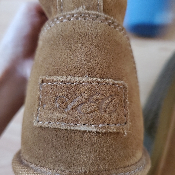 BNWOT American Eagle Brown faux fur winter boots size 5 - Picture 12 of 12